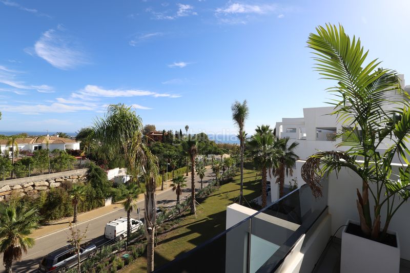 Foto 69cd9995-4f9f-4f05-9c65-feb4bd4a86eb. Apartament amb calefacció aparcament piscina a altos de Estepona Estepona