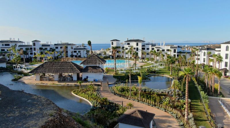 Foto 78fdfaf7-b542-4404-b097-02f9a584b61b. Apartament amb calefacció aparcament piscina a altos de Estepona Estepona