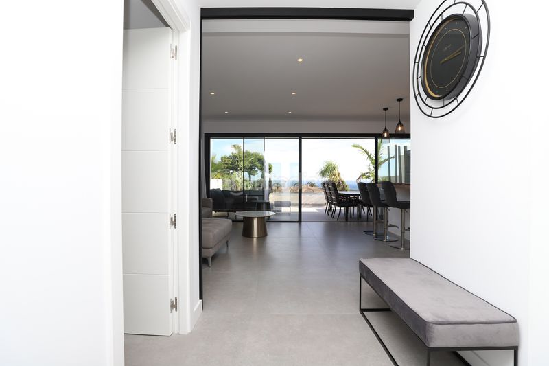 Foto b43b377b-1d87-49c0-9df6-2eddff9b06b4. Apartament amb calefacció aparcament piscina a altos de Estepona Estepona