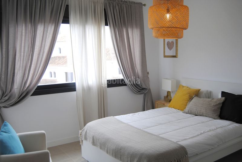 Foto 3a9d6a48-147e-46e5-827a-84ee07a7bda9. Casa adossada a Paraiso - Barronal Estepona