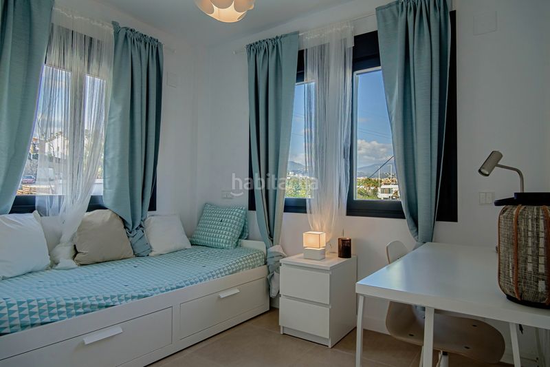 Foto e233c9ea-63a9-4adf-8d00-01af0a527165. Casa adossada a Paraiso - Barronal Estepona
