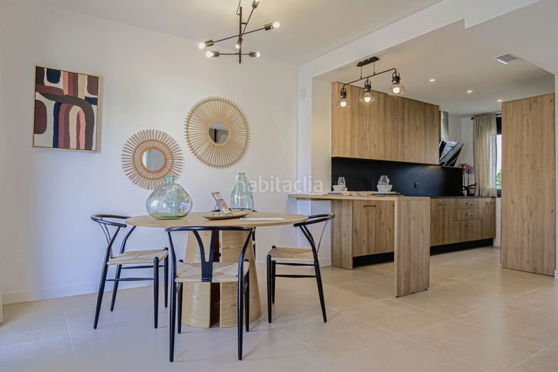 Foto f3b3bd49-257b-40b1-b057-189569ee0e13. Casa adossada a Paraiso - Barronal Estepona