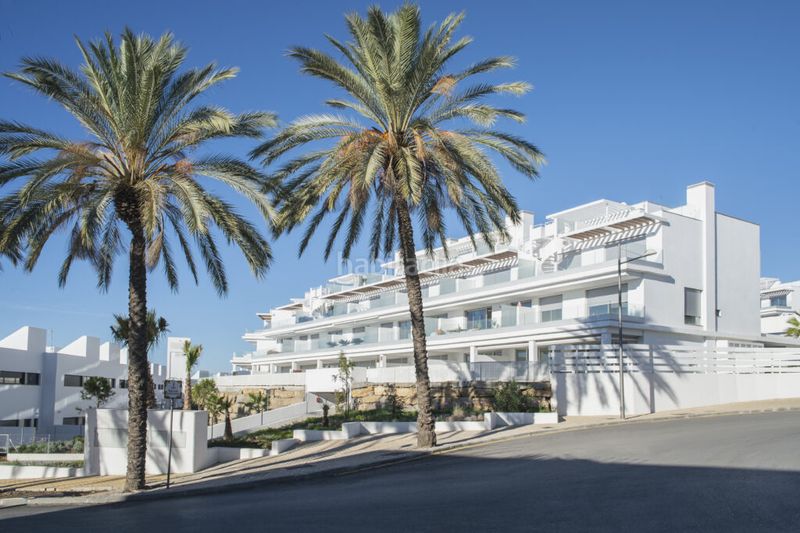 Foto bd271c8e-dbb5-4f90-9c05-107df697fa5f. Apartament amb calefacció aparcament piscina a Cancelada Estepona