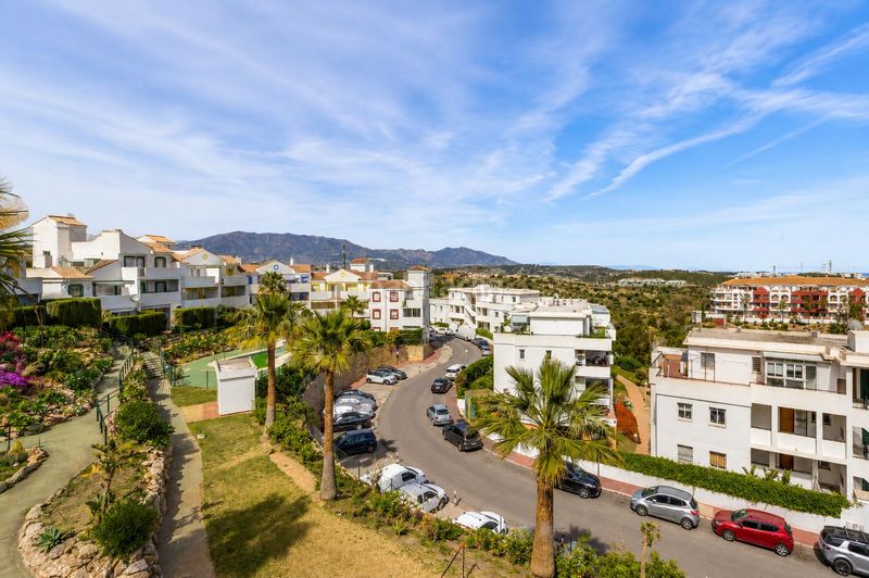Foto 25f4cfc9-987c-4e26-b411-7e08f114a18d. Apartament amb aparcament piscina a Riviera del Sol Mijas