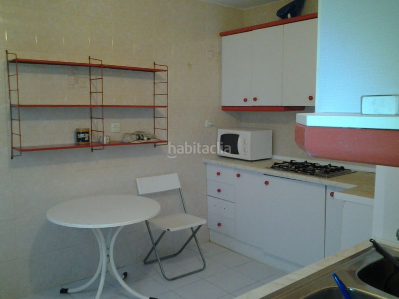 Foto 62a08cfc-1390-469d-af4b-17db1f41a3ed. Pis amb aparcament a Triana Oeste Sevilla