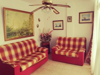 Etagenwohnung en N�cleo urbano. Para inversores gran piso en fuente amarga