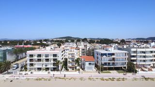 Appartement  El vendrell - av sant joan de deu 17. Piso en primera línea de la playa en el sanatori. el vendrell