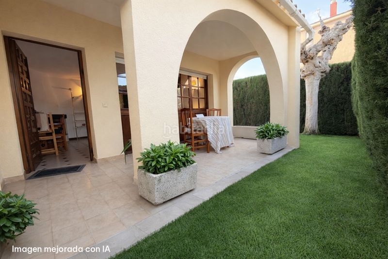 Foto d5bc6c66-bc8b-43b2-b416-4f136b0dc77c. Casa adossada a Calafell - cl jaume pallares 1 a Calafell