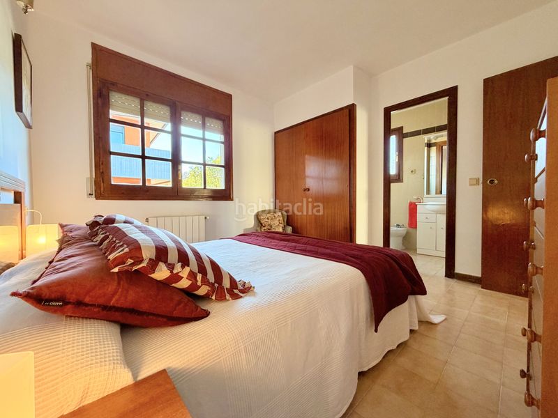 Foto e8bb18a4-39c3-48a6-938d-7f5cc88ef120. Casa adossada a Calafell - cl jaume pallares 1 a Calafell