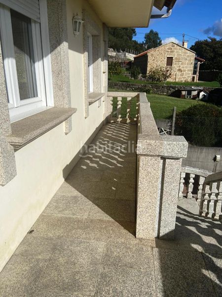 Foto 755c57d5-7f23-4570-8948-afc1d1377927. Lloguer xalet amb xemeneia calefacció aparcament piscina a Cangas