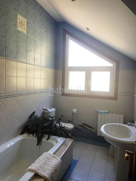 Foto dcdf95ca-0482-4d89-80cf-852b03fce0a2. Lloguer xalet amb xemeneia calefacció aparcament piscina a Cangas
