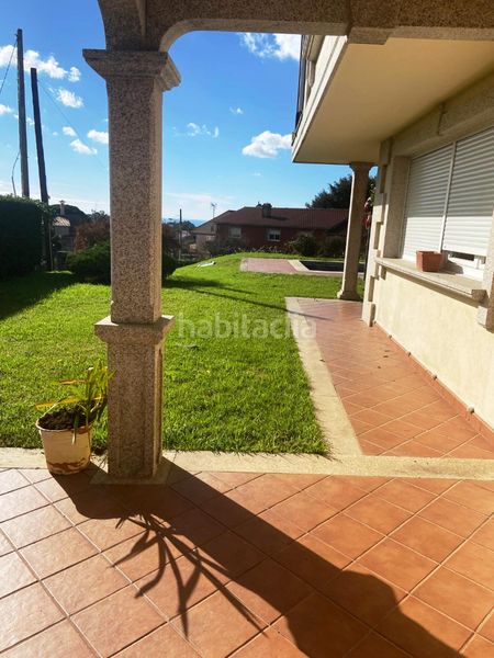 Foto fb2c8591-1df5-43d8-a3b5-0c6210e8e90f. Lloguer xalet amb xemeneia calefacció aparcament piscina a Cangas