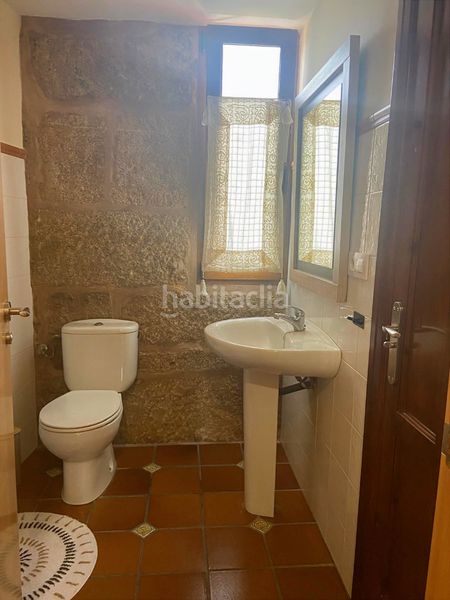 Foto 5cab542a-3a46-4099-8a5e-43a8e2d79900. Lloguer masia amb calefacció aparcament a Barro