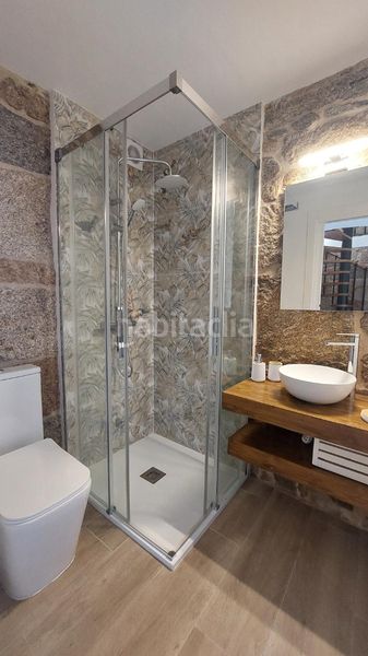 Foto 2fffe727-5336-437d-9792-627bdad707ad. Lloguer casa amb calefacció a Darbo Cangas