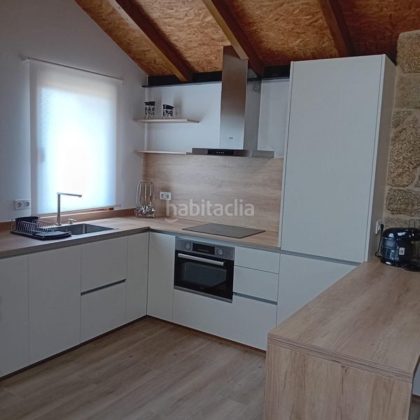 Foto 3cd423a1-3741-40a4-a524-8999e747c946. Lloguer casa amb calefacció a Darbo Cangas