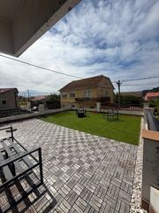 Rent Flat in Rúa de san pedro 18. Se alquila vacacionalmente,1º planta de casa en cangas de morraz