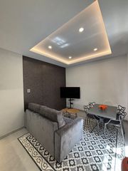 Rent Flat  Calle horno de haza. Piso en casa palacio en el centro de granada
