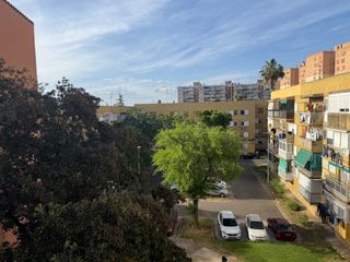 Appartamento  Avenida del per�. Piso muy bien ubicado