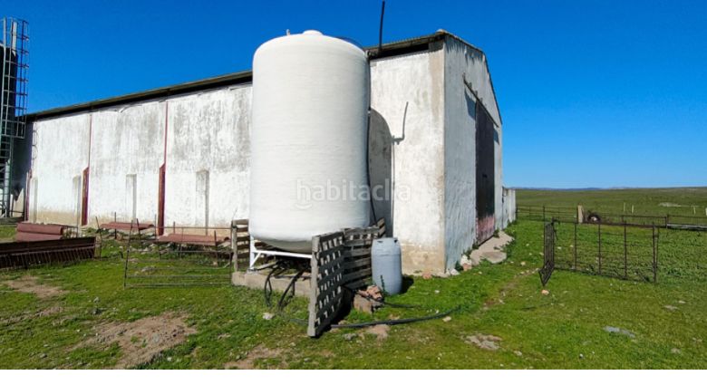 Foto d8424445-d8ab-4827-98d1-7e8d1bc7f457. Finca rústica a Talarrubias