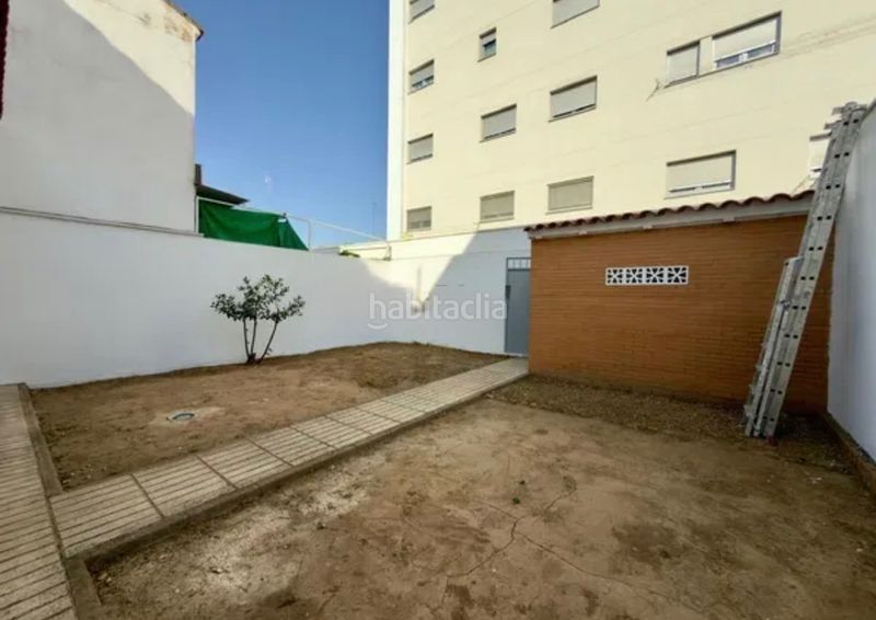Foto 04f35286-42b1-48b2-b63c-7861d4193c63. Casa in Maria Auxiliadora - Barriada de Llera Badajoz