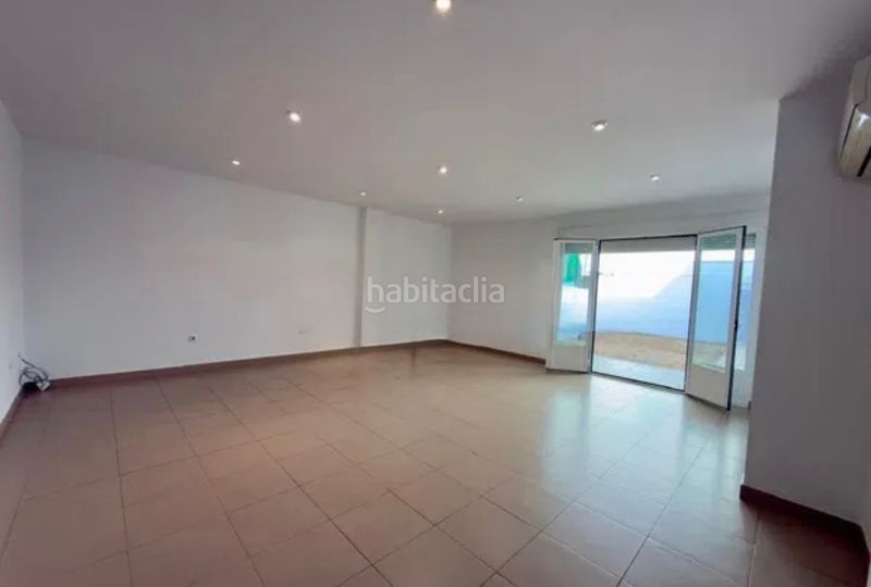 Foto 1743f3f9-ff0e-469a-8d8c-9f2ff56149f3. Casa in Maria Auxiliadora - Barriada de Llera Badajoz