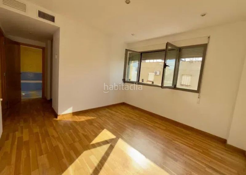 Foto d8c8e33b-6743-45c0-b760-d54887023d56. Casa in Maria Auxiliadora - Barriada de Llera Badajoz