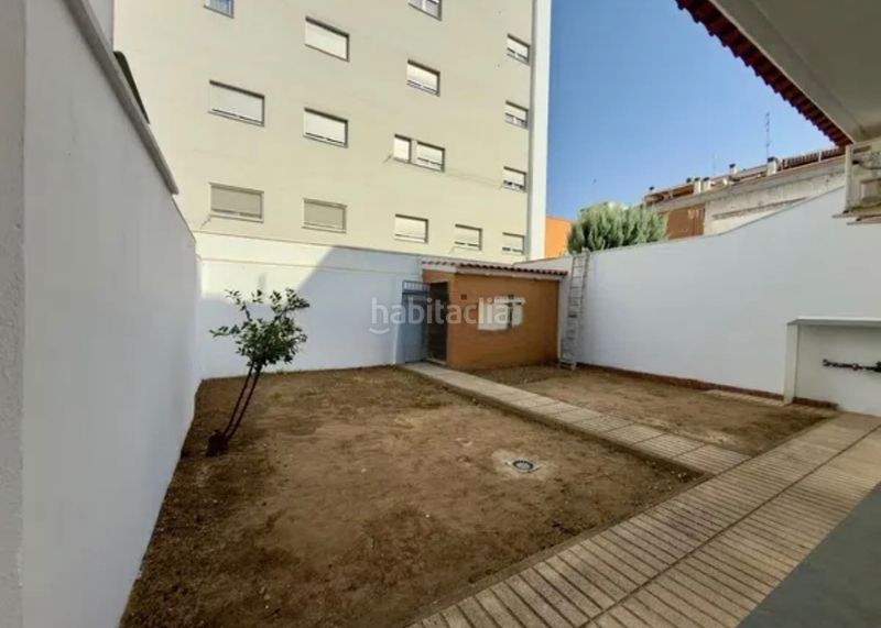 Foto f1272e3d-5c52-44f5-b049-e8f3104491dc. Casa in Maria Auxiliadora - Barriada de Llera Badajoz