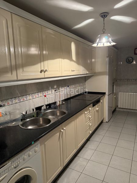Foto a8a63b5c-60cd-4553-ae63-9888ecc806a8. Casa adossada amb calefacció aparcament a Avenida Elvas Badajoz