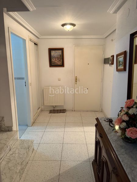 Foto d12482b3-4315-4eb1-b632-6e59f8c3ac98. Casa adossada amb calefacció aparcament a Avenida Elvas Badajoz
