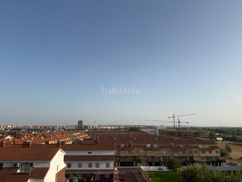 Foto 10a2f949-1c55-4181-94c3-475766345dde. Apartament amb aparcament a Avenida Elvas Badajoz
