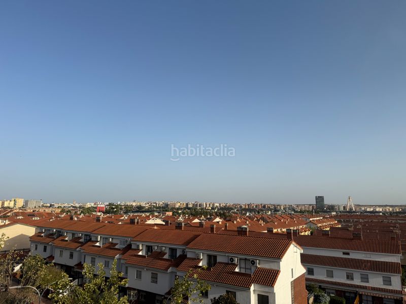 Foto 48b89997-6ce1-4fe2-94f9-31e92c29b04a. Apartament amb aparcament a Avenida Elvas Badajoz