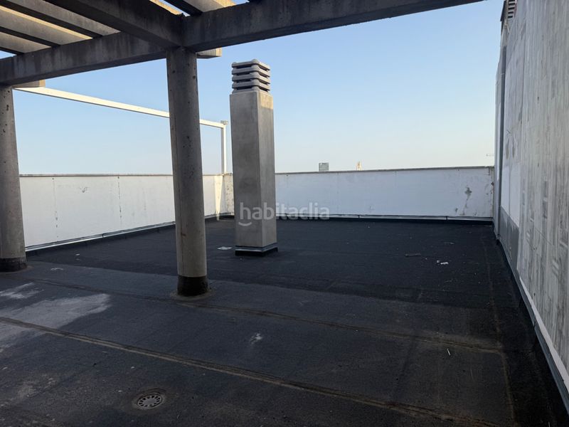 Foto 55203905-19b6-4ba8-884a-56939018f0b4. Apartament amb aparcament a Avenida Elvas Badajoz