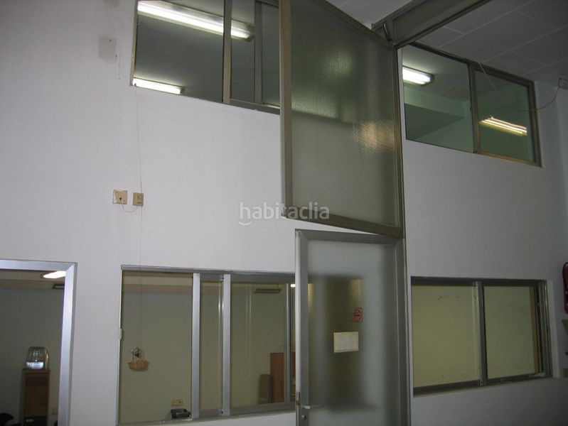 Foto f9653af6-c03e-4a16-a3cc-4c2506c63b9c. Local comercial a Russafa Valencia