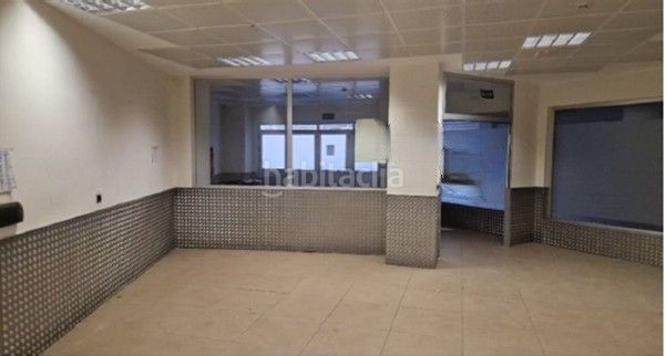 Foto 4d3220c7-afa8-407b-9837-db74d52e4acc. Local comercial a Cardenal Benlloch Mislata