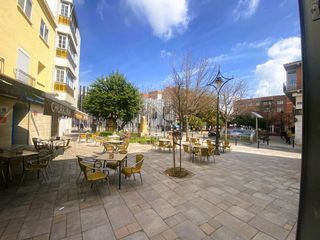 Alquiler Local Comercial en Plaza de las carretas 3. Local en bruto en alquiler al lado del ayuntamiento
