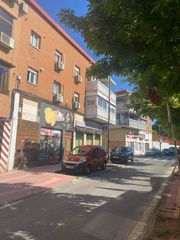 Affitto Locale commerciale in Calle general pingarrón 3. Local en alquiler en general pingarrón