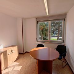 Location Bureau à Rúa álvaro cunqueiro 6