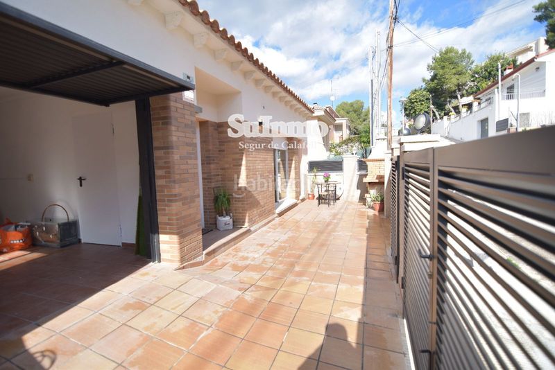 Foto f99d6736-0a46-4ce9-a2cb-49cfe190bd01. Casa a Segur de Calafell nucli urbà Segur de Calafell