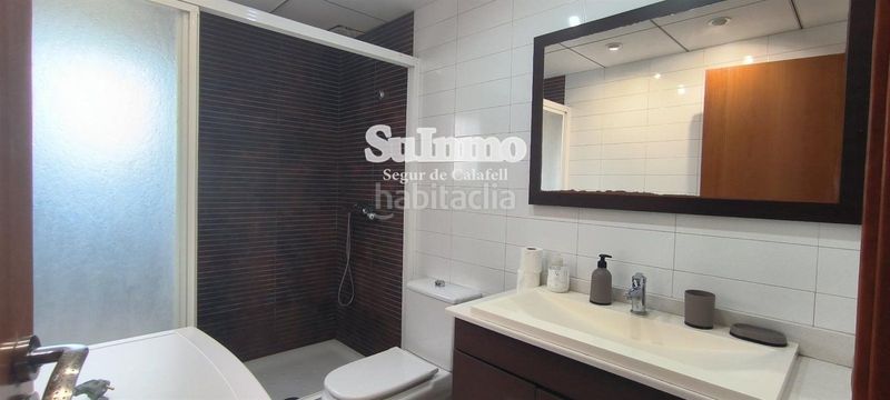 Foto 0f9ce9da-dd93-4df9-9d00-a013965a14ee. Xalet amb calefacció aparcament piscina a Segur de Calafell nucli urbà Segur de Calafell