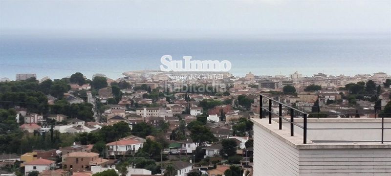 Foto 5527dcb5-c304-4985-bb46-91177893b4c2. Xalet amb calefacció aparcament piscina a Segur de Calafell nucli urbà Segur de Calafell