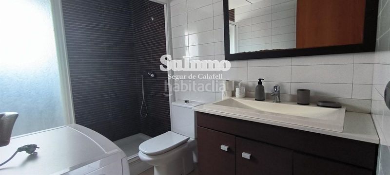 Foto b12487c2-8212-4414-bc87-c53e45bde292. Xalet amb calefacció aparcament piscina a Segur de Calafell nucli urbà Segur de Calafell