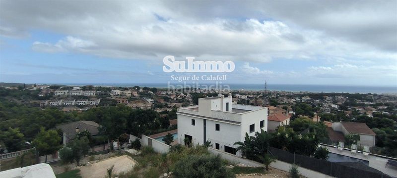 Foto c1c1dd3e-e86f-4002-b6db-8667939e1d4e. Xalet amb calefacció aparcament piscina a Segur de Calafell nucli urbà Segur de Calafell