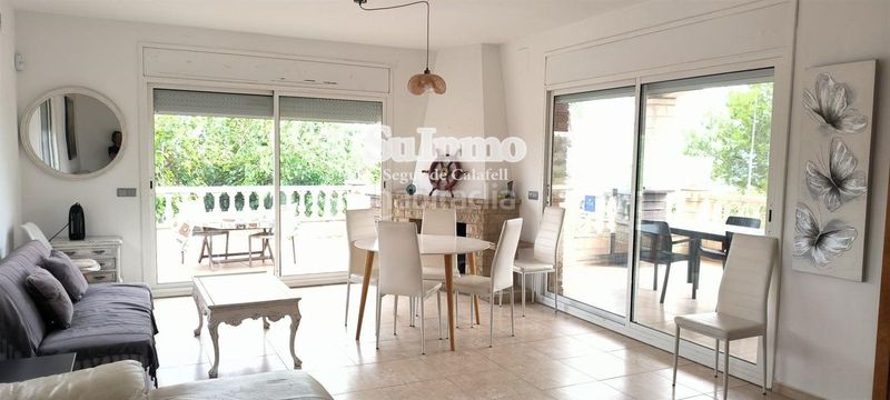 Foto c21a4acb-d826-454f-a32d-e010fb5888c8. Xalet amb calefacció aparcament piscina a Segur de Calafell nucli urbà Segur de Calafell