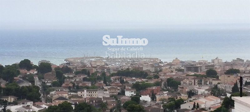 Foto d445ff45-19c1-4ac0-b8c4-9ebedd7aaef2. Xalet amb calefacció aparcament piscina a Segur de Calafell nucli urbà Segur de Calafell