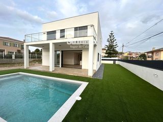 Chalet  Francesc pujol. Espectacular casa a estrenar en eden park, el vendrell