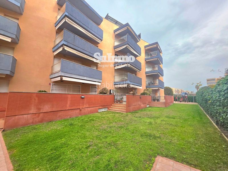 Foto a3678c1b-80e2-48a2-9744-5e8f647a67b1. Dúplex amb calefacció aparcament piscina a Platja de la Paella Torredembarra