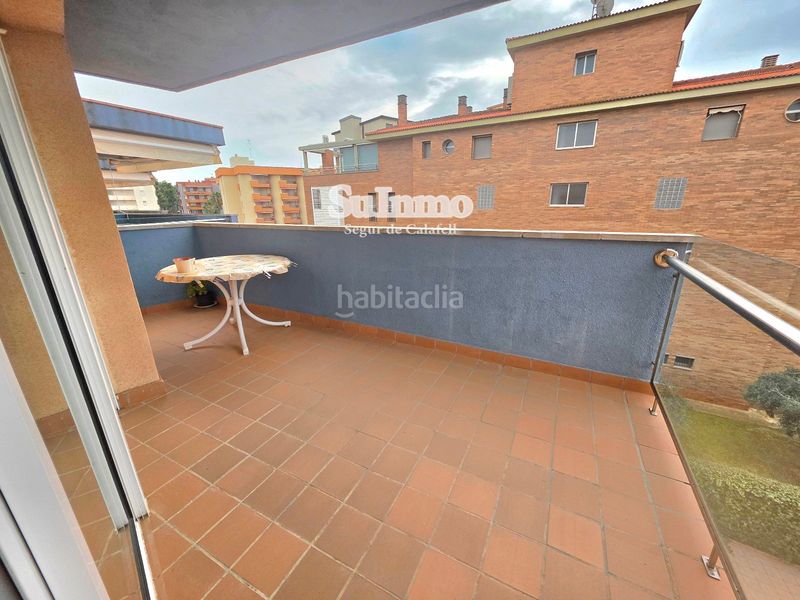 Foto ca15e688-8c55-40f7-a782-2dc402f95a75. Dúplex amb calefacció aparcament piscina a Platja de la Paella Torredembarra
