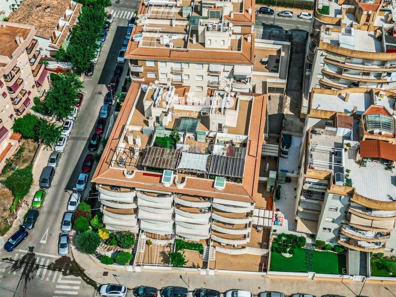 Foto daa827c4-adb8-4ea0-81fd-ed44fce99113. Àtic amb calefacció aparcament piscina a L´Estany Calafell