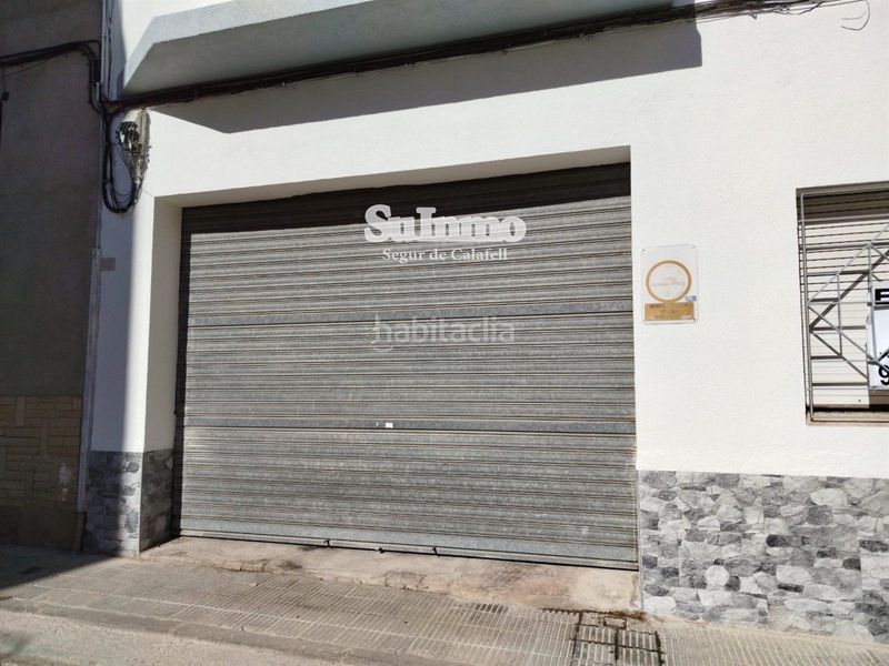 Foto 5000b97d-d6ab-415e-8cd9-5da0d200ff80. Local comercial a Calafell poble Calafell