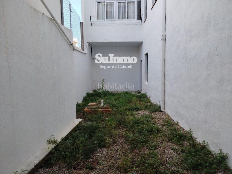 Foto bfea4887-c9ec-4d95-908f-11640f1d8ffa. Local comercial a Calafell poble Calafell